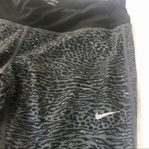 Nike black and gray animal print crop running pant